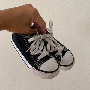 Toddler size 7 converse